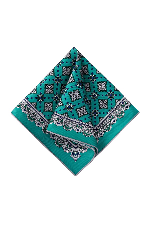 Зеленый платок с черно-белым орнаментом