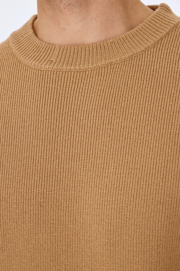 Горчичный джемпер с рваным эффектом