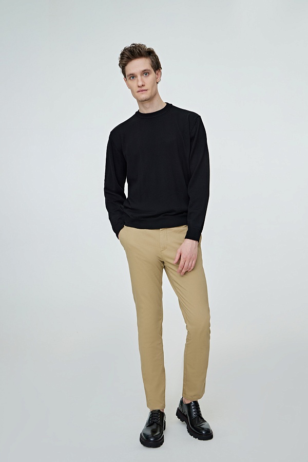 Джемпер черного цвета