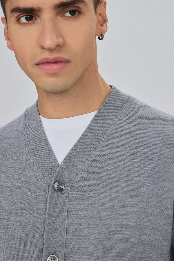 Кардиган серого цвета