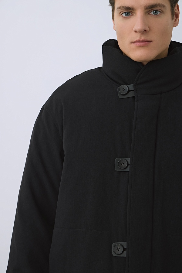 Куртка черного цвета