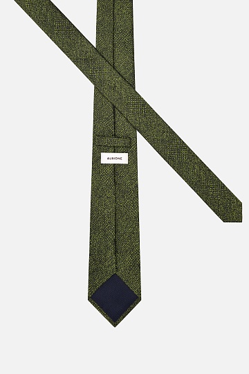 Галстук зеленого цвета